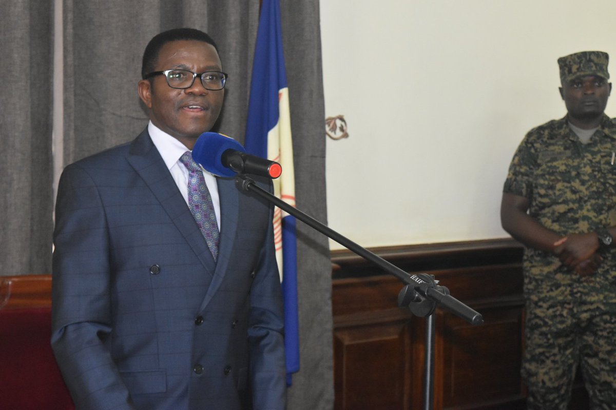 BugandaKingdom_'s tweet photo. Quote: Federo tujaagala naye erina okutusanga nga tukola, mukole emirimu gyammwe, mufune ensimbi mwekulaakulanye. "Katikkiro" https://t.co/aiUcQqtH0S