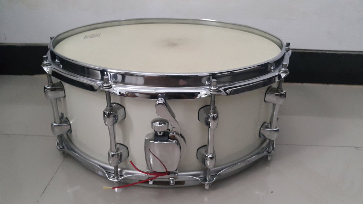riska_andy's tweet photo. #WTS snare sakae maple 14X5,5 head batter Aquarian modern vintage,reso Sakae ori.. CP 081232070887 @DrumBagus https://t.co/7Luy5827js