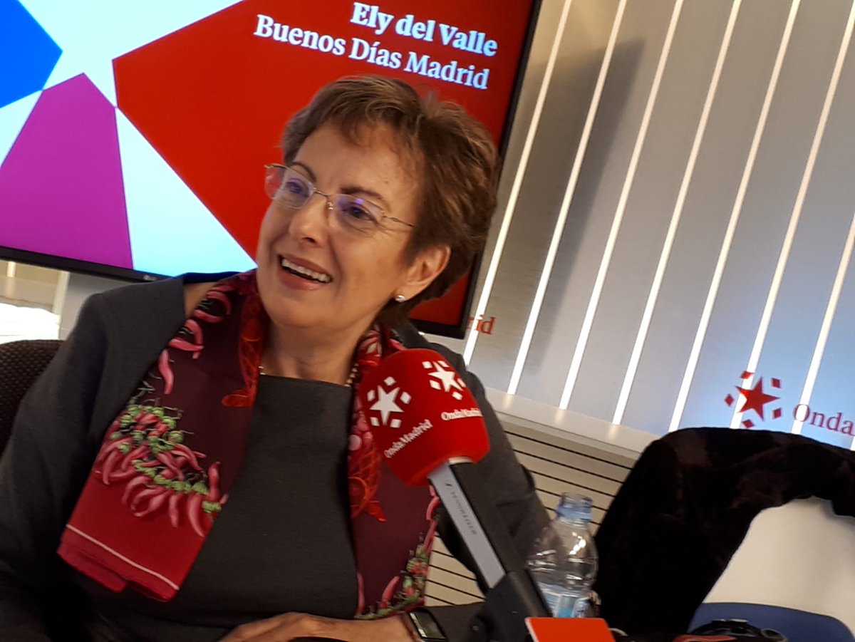 BuenosDiasOM's tweet photo. #DIRECTO  Acaba de abrir en Madrid la Casa de México. @ElydValle entrevista a la embajadora de México en España   @robertalajous  @EmbaMexEsp

🔊 DIRECTO https://t.co/PdgxO9AthC  
101.3 y 106.0 FM @ondamadrid https://t.co/ohpJV7dXRl
