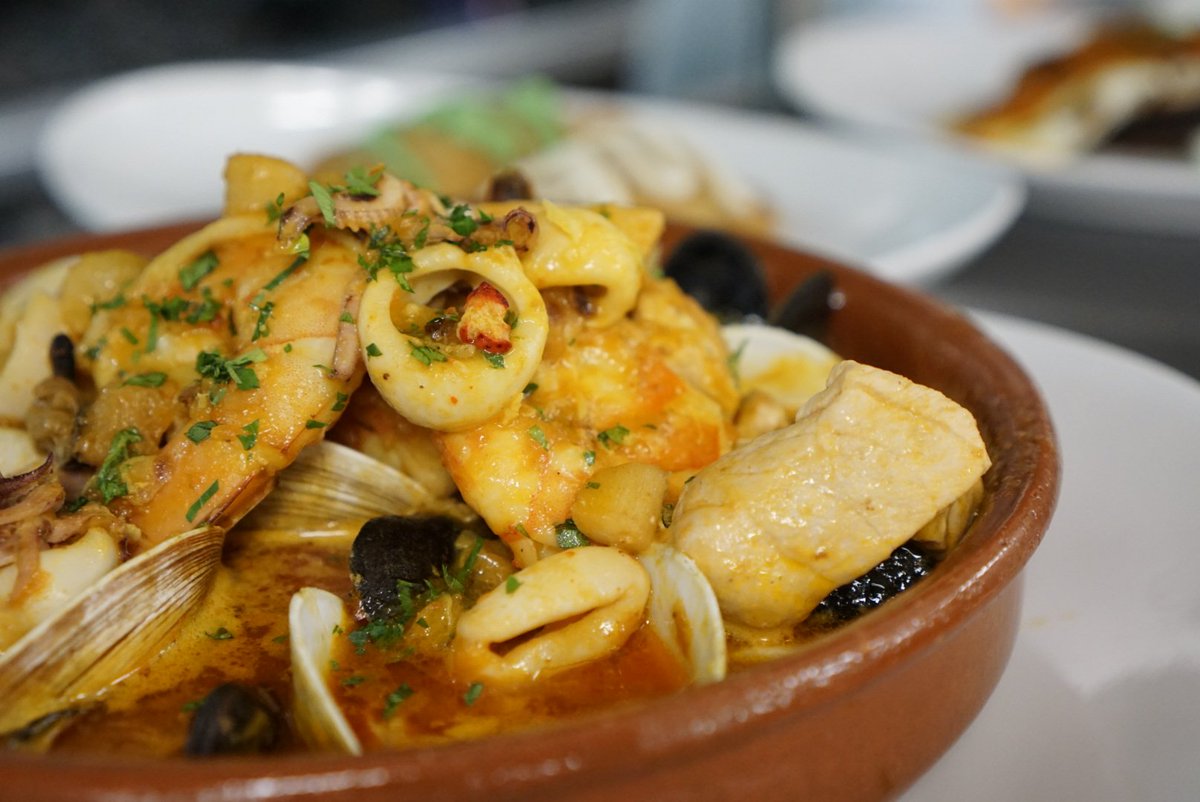 tablaosono's tweet photo. Have you tried our CAZUELA DE MARISCOS - Mediterranean seafood; clams, mussels, shrimp, scallops, calamari, white wine sauce. 
What are you waiting for!? Now you can have it for lunch, happy hour, dinner or late night!
https://t.co/OwYeXsCyWG https://t.co/6BFGMV8nz1