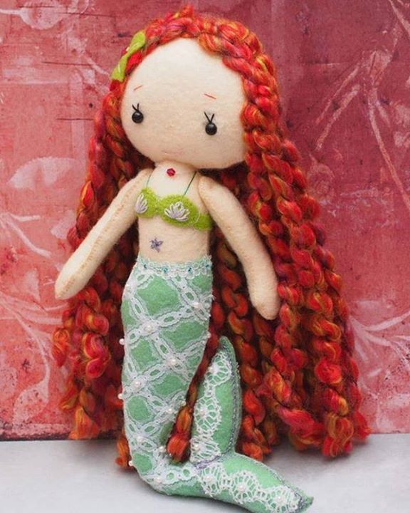 Florajam's tweet photo. Thaleia Mermai looking beautiful..... she can be found I our Etsy store....have a lovely week 🌞 . . #etsy #etsyseller #etsyuk #etsysellerofinstagram #etsystore #etsyhop #etsysellers #etsyfinds #shellydown #mermaiddoll #mermaid #myfeltdoll #gingermelo… https://t.co/okSNTI37Wg https://t.co/lNvqf25wUT