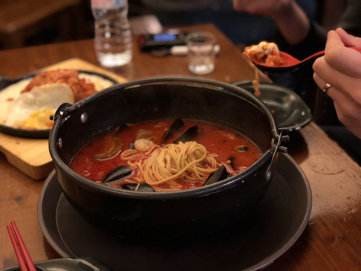 사당_코다차야
기본 김볶과 토마토홍합짬뽕파슷하
뭐먹을지 고민될땐 코다차야