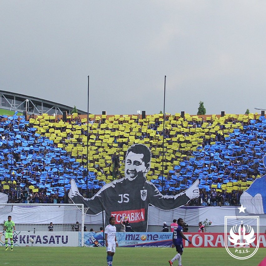 BeritaPSISTweet's tweet photo. Mantul ( Mantap Betul ) @PanserBiruTweet & @Snex2005
#psis #psissemarang #beritapsissemarang #panser #Panserbiru #snex #snex2005 #snexmania https://t.co/XH2HDS8cNN
