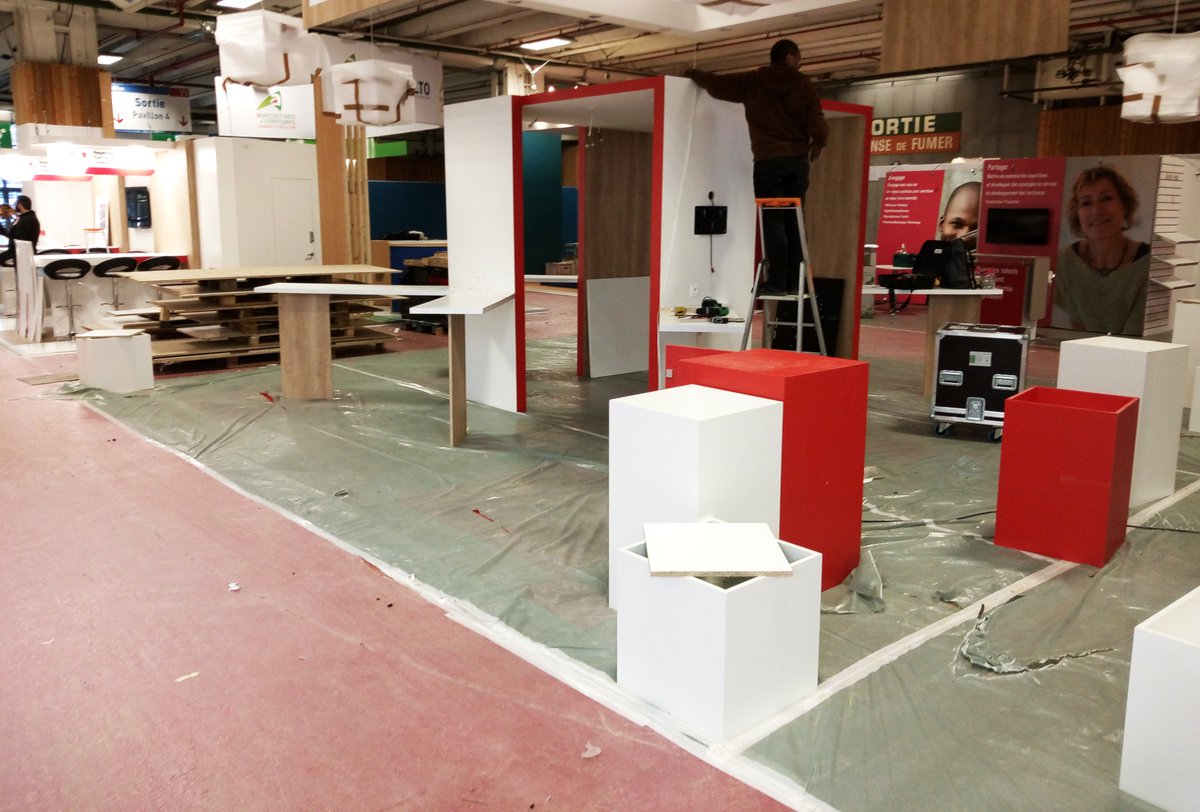 bziiitBOOSTER's tweet photo. L'équipe de production #bziiit commence la semaine par une importante pose de bornes pour le stand d'un client... #standconnecte
Nous serons bien au Salon des Maires et Collectivités Locales #SMCL @salondesmaires qui se déroule à #Paris dès demain jusqu'au 22 Novembre ! 😄 https://t.co/WwzpqUxcms