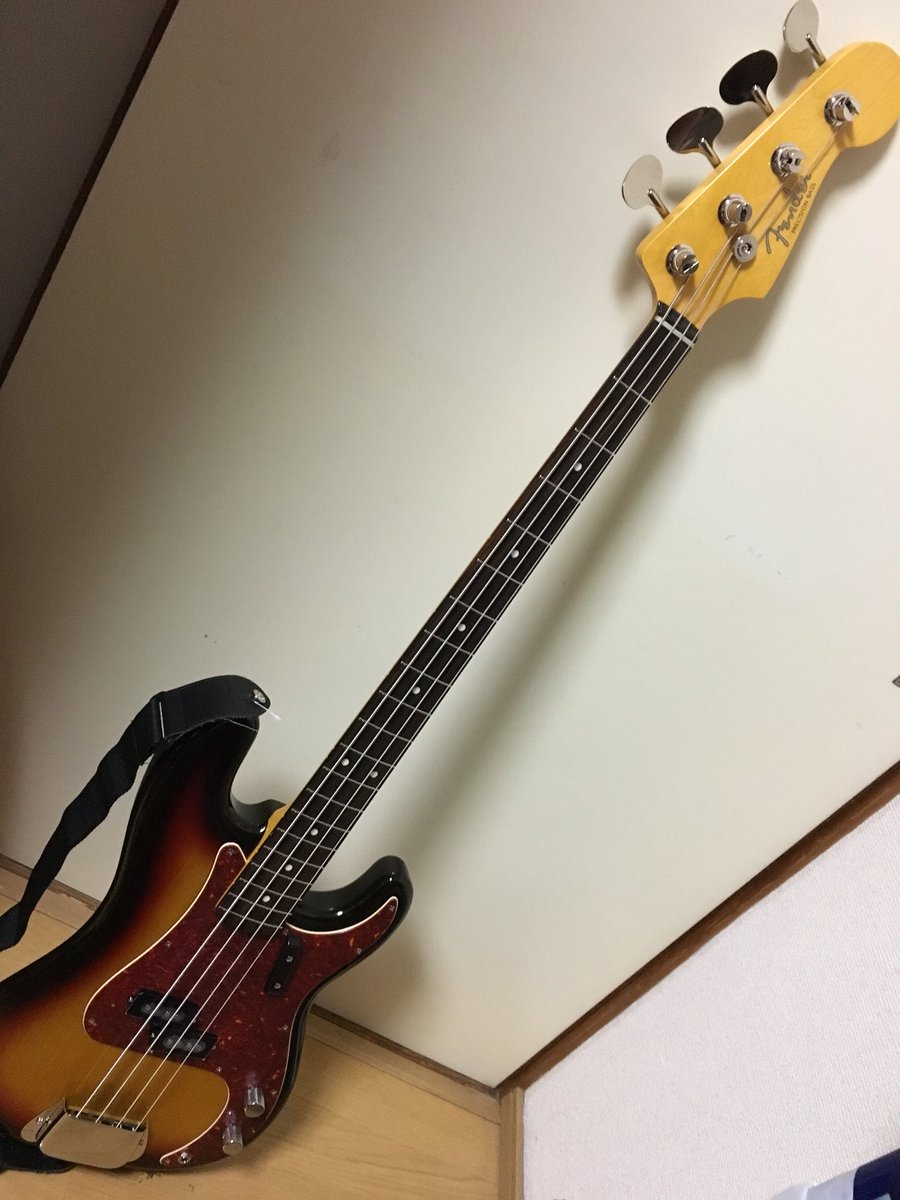 破格値下げ】【破格値下げ】Fender プレシジョンベース ハマ・オカモト