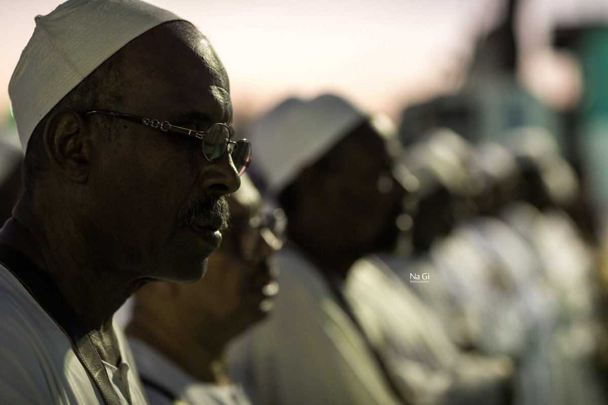 NaGiPhotos's tweet photo. زفة المولد أمدرمان
زفة المولد” من التقاليد المتجذرة في السودان، وتنطلق مواكبها عادة مطلع شهر ربيع الأول من كل عام، وعقب صلاة العصر من الميادين العامة، مصحوبة بالموسيقى والطبول الشعبية، وصولًا إلى الأماكن الدائمة المخصصة للأحتفاء بمولد المصطفى عليه أفضل الصلاة والتسليم
#Sudan https://t.co/ICMGsABJpc