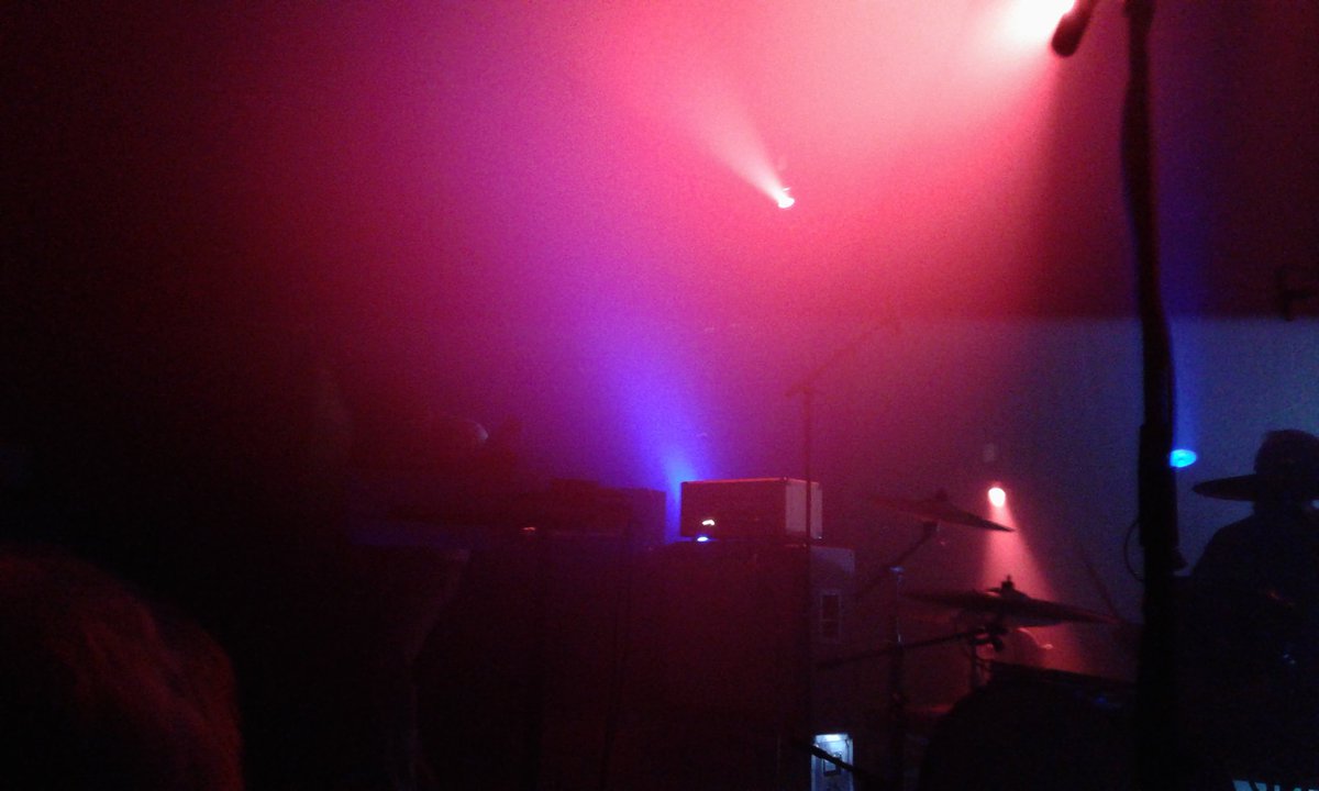 midnightcapt's tweet image. 29th concert of 2018 @Magasin4 belgian #hiddentrails and german #samsarabluesexperiment . What a night filled with fuzz.