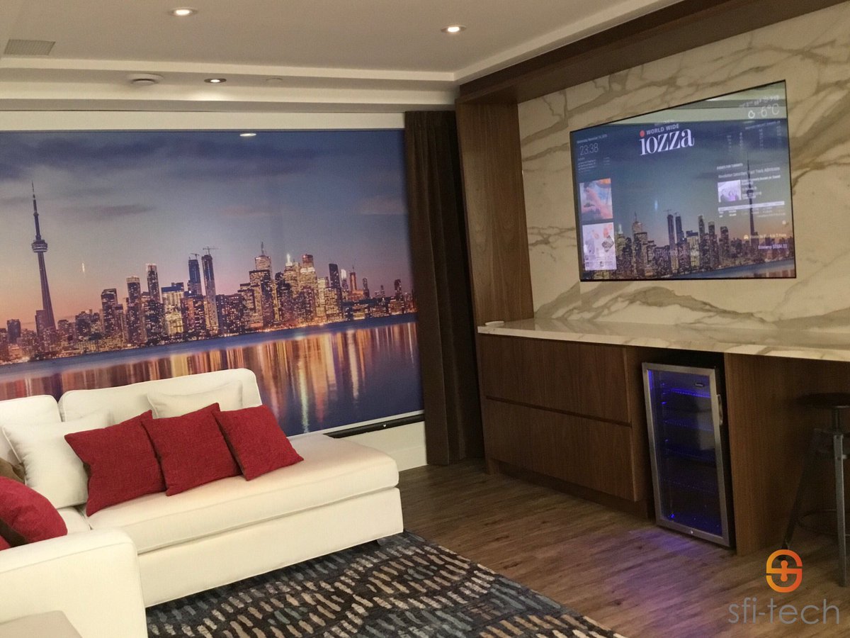 sfi_tech's tweet photo. First room we want to show off is in the bar, the concept of communicating or even advertising in a different platform, where humans are naturally biased to look and pay attention to: the mirror.
#smarthome #homeautomation #home #smartmirror #system #mirrorsystem #hospitality https://t.co/rteMbgh3ms