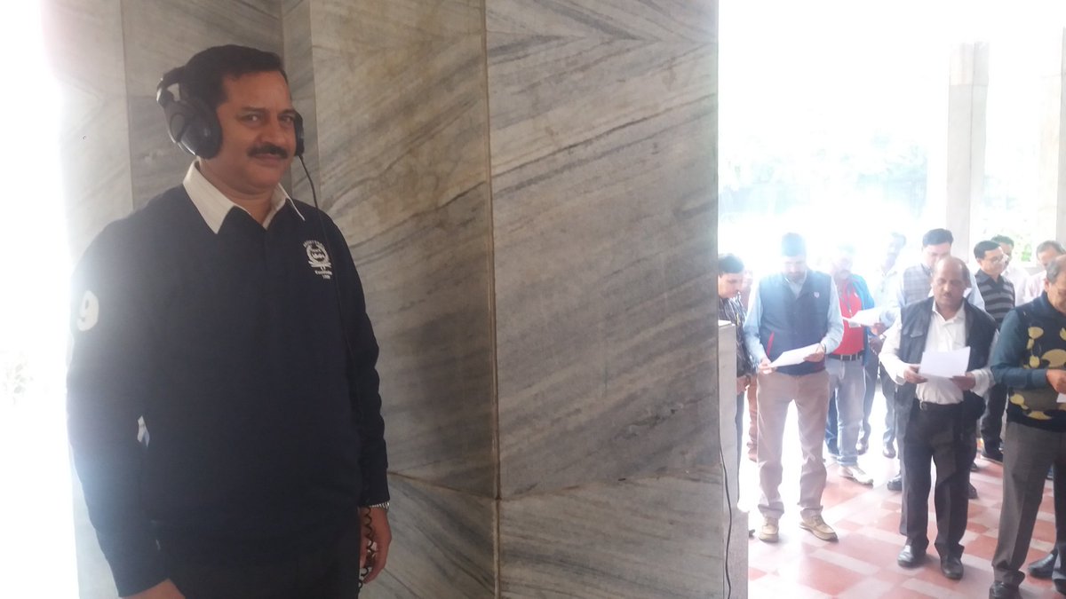 airdelhi's tweet photo. Officers and staffs of Akashvani Delhi taking #NationalIntegrationPledge to observe Communal Harmony Campaign Week
@airdelhi @AkashvaniAIR https://t.co/RYCYCDpJbt