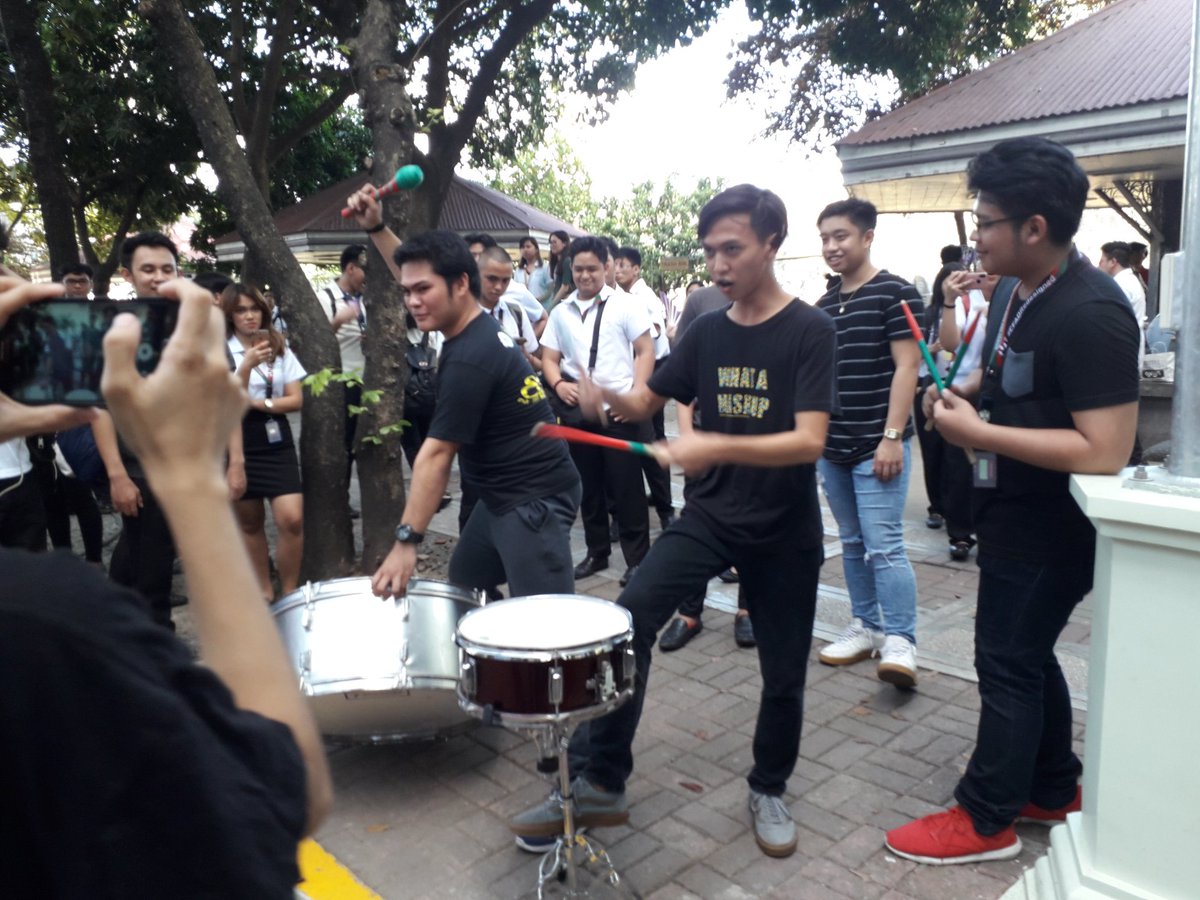 ustcfadsc's tweet photo. Presenting our new CFAD Drumline team! ❤💚 #CfadActivate https://t.co/OXdul57u6l