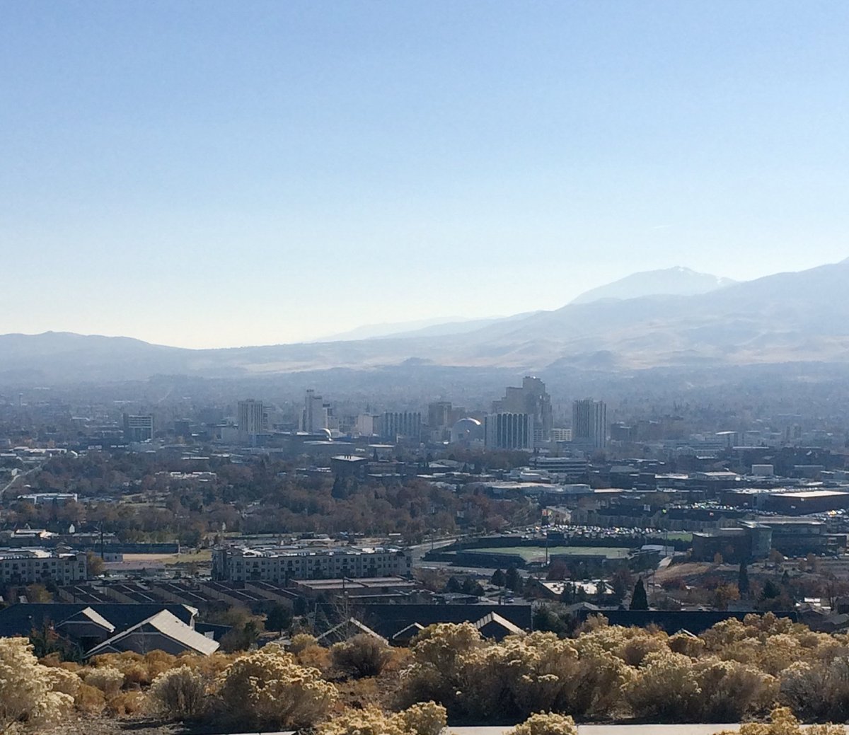 caitlinrierson's tweet photo. 1. University Ridge Park has some of the best views of the Biggest Little City rain or shine. Reno is a wonderfully unique city because it is home to amazing murals and a thrilling night life. #J320 https://t.co/UWMcWzVjaY