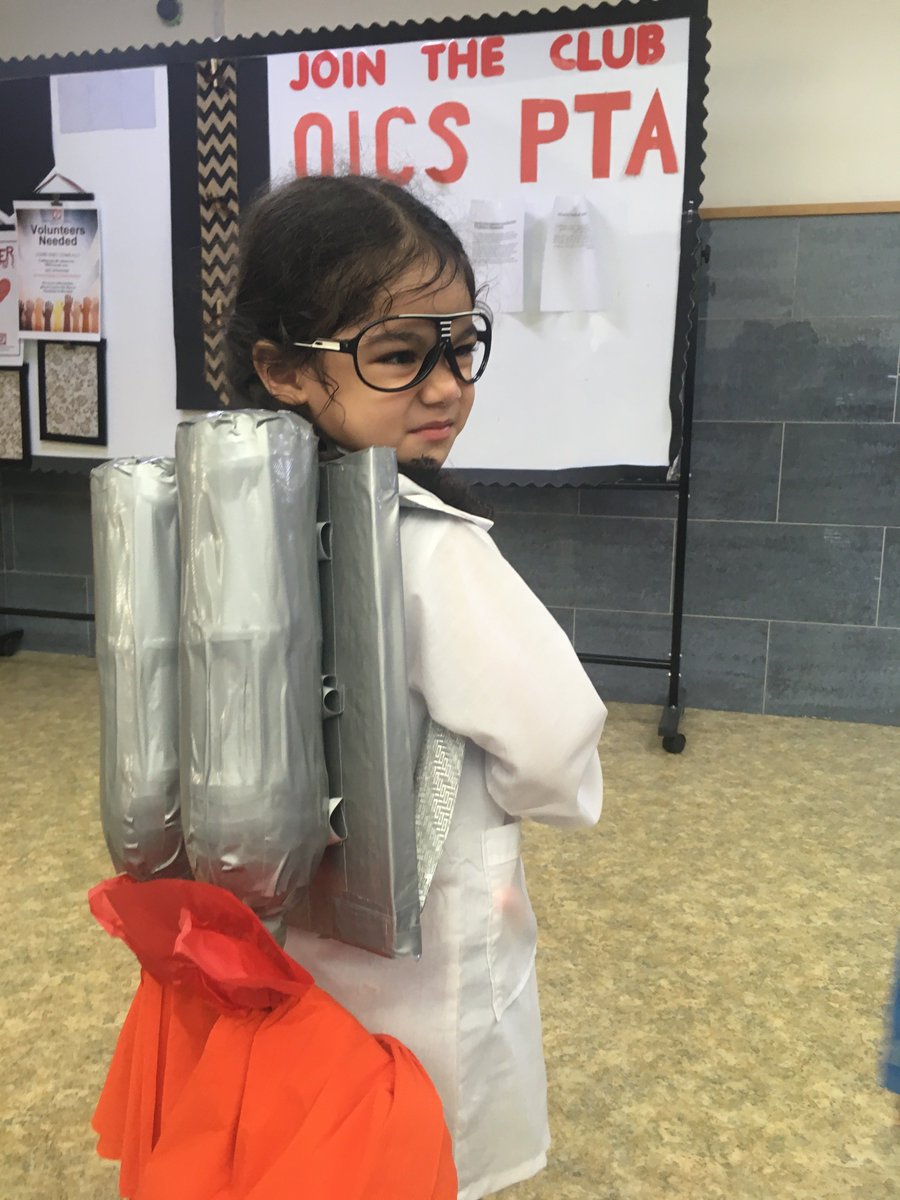 MsYasminsLab's tweet photo. Part II- STEAM Expo at @OICS_Dubai was a success! More little scientists, artists, engineers, and astronomers around the school! #OICSScience #STEM #STEAM #Science #space https://t.co/x0ip6Zo9bL