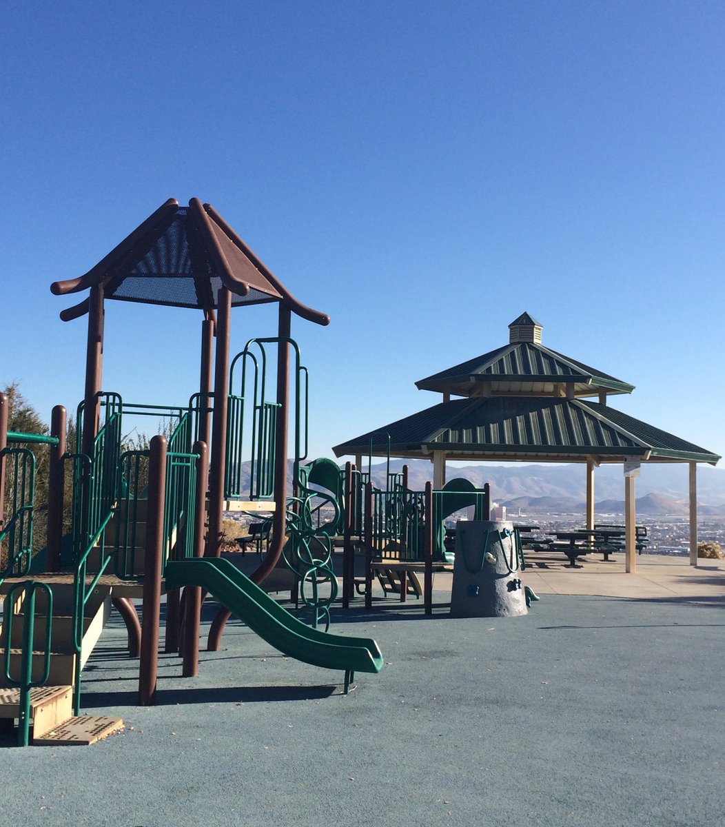 caitlinrierson's tweet photo. 2. University Ridge Park is one of the hidden gems of Reno. Not only does it have a great view of downtown, but there is also a basketball court, playground and walking trail for visitors. #J320 https://t.co/XAFqsxWtT9
