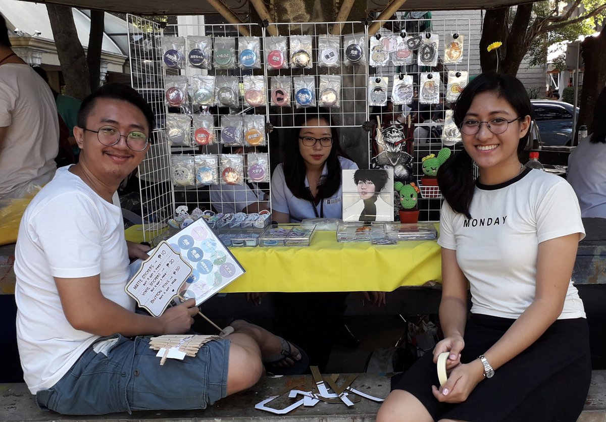 ustcfadsc's tweet photo. ART MART BOOTHS are now open!! Come and drop by in front of beato angelico bldg!! ❤💚 #CfadActivate https://t.co/0ng0M6jNFG