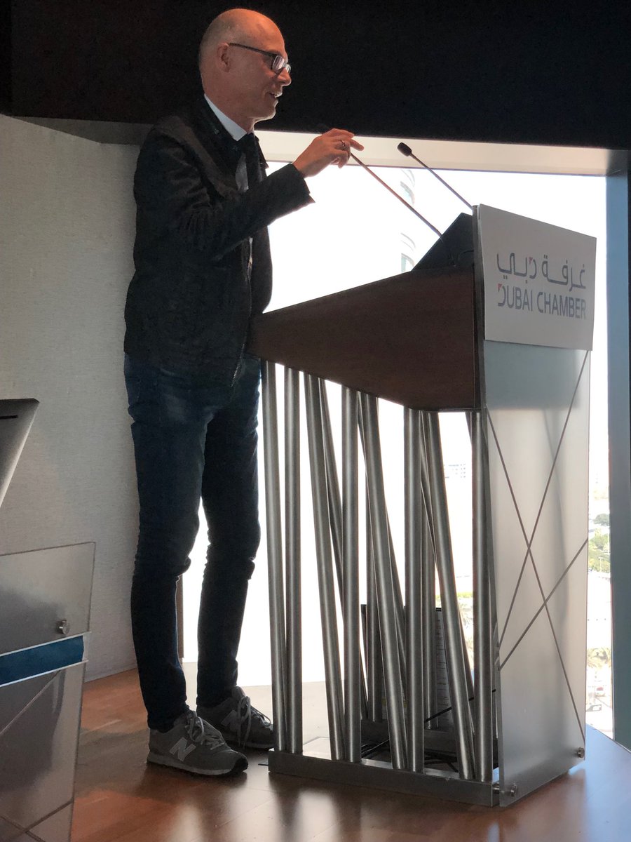 chainstep's tweet photo. Henrik Zölzer presents @25ways_DE at the #Dubai_Chamber. #Hub_goes_Dubai @HubLogHH https://t.co/79dljqeRk0