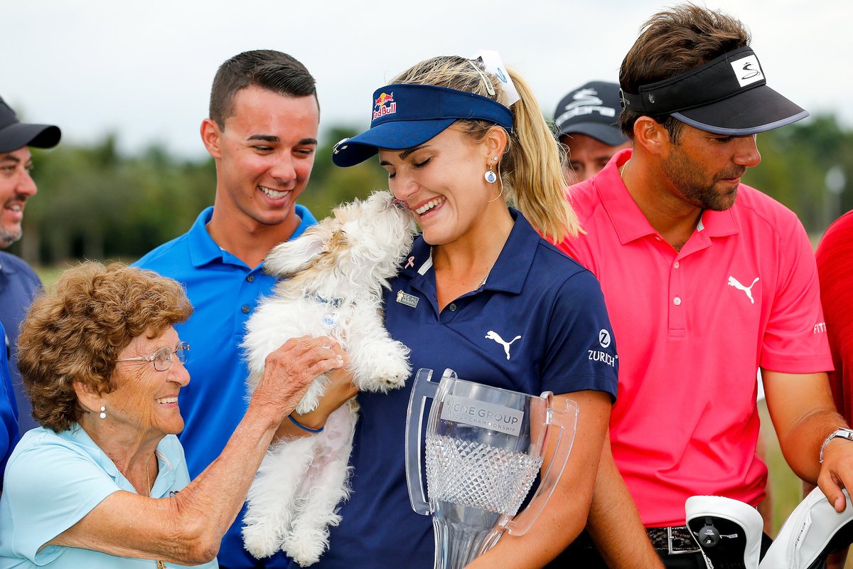 Tengolf's tweet photo. 🚨📋💥 @LPGA @Lexi logra la redención, @jutanugarn lo gana todo y @carlotagolf hace historia para el golf femenino español. La crónica de @aleTengolf de un emocionante @CMEGroupLPGA✍️ https://t.co/wY8Ld84zhr https://t.co/KMWAZ3SGzc