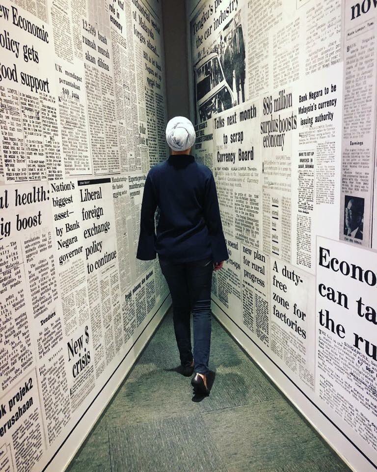IsskndarAriffin's tweet photo. Kalau ada yang nak berjalan-jalan 💼 hujung tahun ni, boleh la singgah Bank Negara Malaysia Museum and Art Gallery ni terletak di Sasana Kijang , Kuala Lumpur. Bangunan ni memang cantik &amp; memang moden. Bank Negara memang labur banyak duit 💰untuk buat muzium ni. https://t.co/1AUcgd0U9G