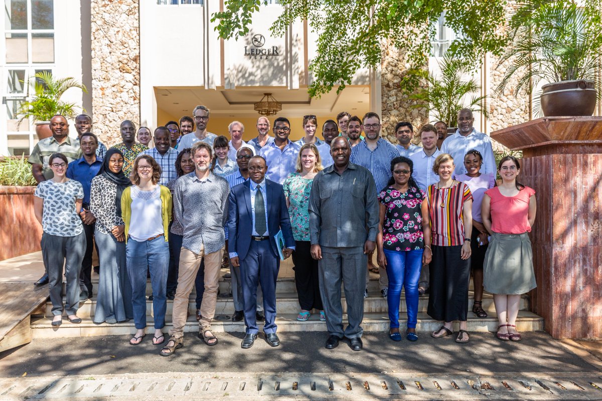 #UMFULA final meeting team for <a href="/future_climate/">Future Climate for Africa (FCFA)</a> synthesis &amp; impact planning. New climate information to guide improved decision-making across southern, central &amp; East Africa w/ <a href="/katharine_v/">Katharine Vincent @katharinevincent.bsky.social</a> @JoannaPardoe2 <a href="/ajay_bhave/">Ajay Gajanan Bhave</a> @EstelleRouhaud <a href="/_RachelJames/">Dr Rachel</a> ...