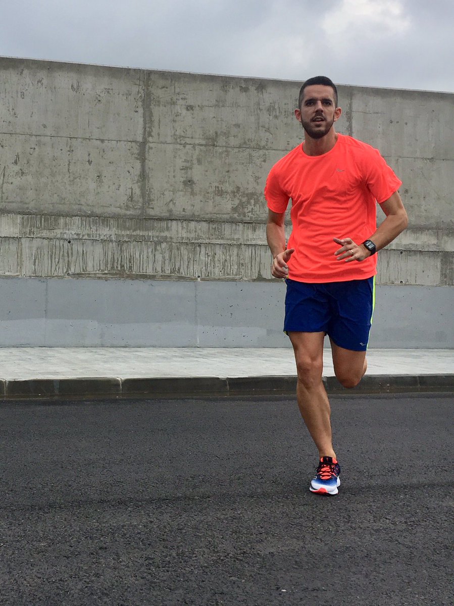 rotceh9's tweet photo. ➡️Sigue tus sueños, ellos no saben el camino🔎
#RunYourWorld #WeWhoRun #SauconySpain #RideISO #runningman #objetivoalavista #creeenti #roadtomarathon #ultimoesfuerzo #disfrutalavida #corrermola #disfrutarsufriendo #running #NonStop #AporLaQuinta🎖 #smileandrun https://t.co/ZNMpezJTw6