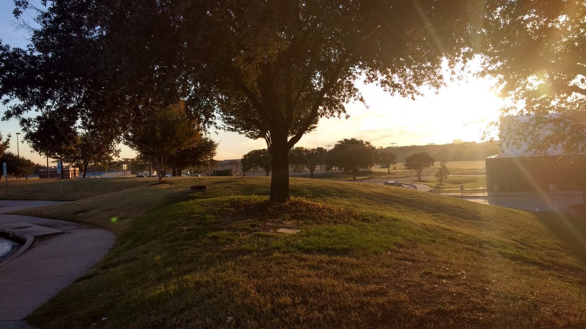 BlackHokage2's tweet image. It&apos;s one of them late night writing kind of nights and still trying to avoid some things. I may be miles away but happy birthday to that first flame. How&apos;s y&apos;all&apos;s night going? #icantforget #hokagelife #whatistime