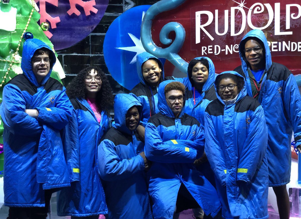 NSSHTroupe1639's tweet photo. The ice sculpture show at #texasthespian2k18 was a great experience! https://t.co/Wlr28F6hwD