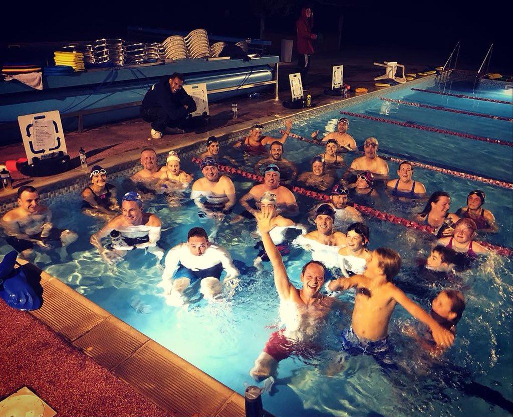 SwimLabUK's tweet photo. Brilliant turnout last night guys when it was all about recovery on the go and pacing your swim. Great to see some of you actually discovered at least 1 new setting if not 3! Next week it’ll all be about breathing and building lung capacity. #AltSwimClub #kitkatswimKlub https://t.co/2Rz9UGRVEo