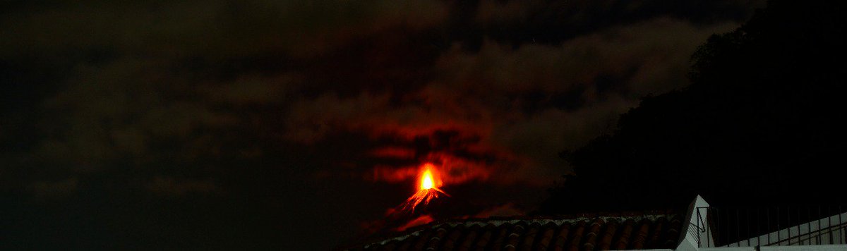 iCharlie25's tweet photo. #VolcánDeFuego  Vista desde Antigua Guatemala https://t.co/aEbc7HVnlZ
