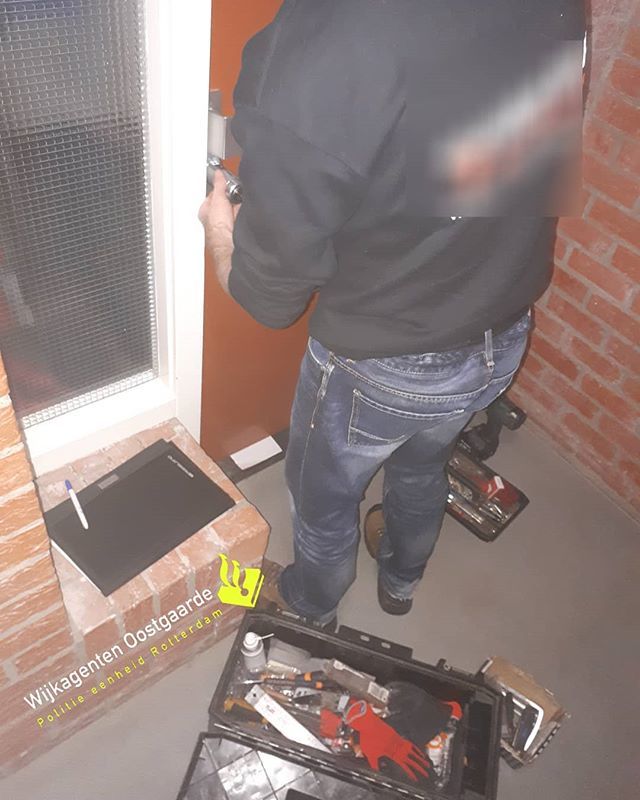 En opnieuw gaan we een deur openen wegens hulpverlening. #capelleaandenijssel #slotenmaker