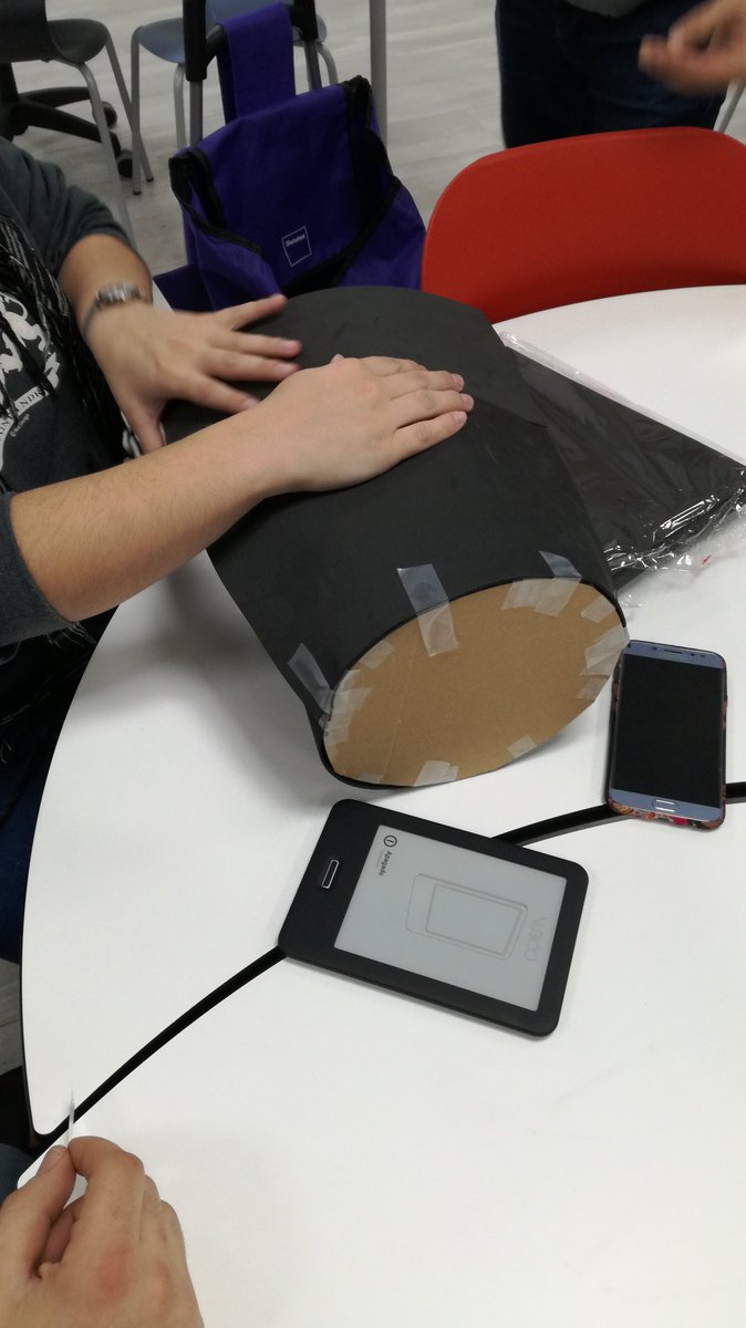 Nueva semana para #karrokit #emprendimiento <a href="/iestomvalmadrid/">IES Tomas y Valiente</a>