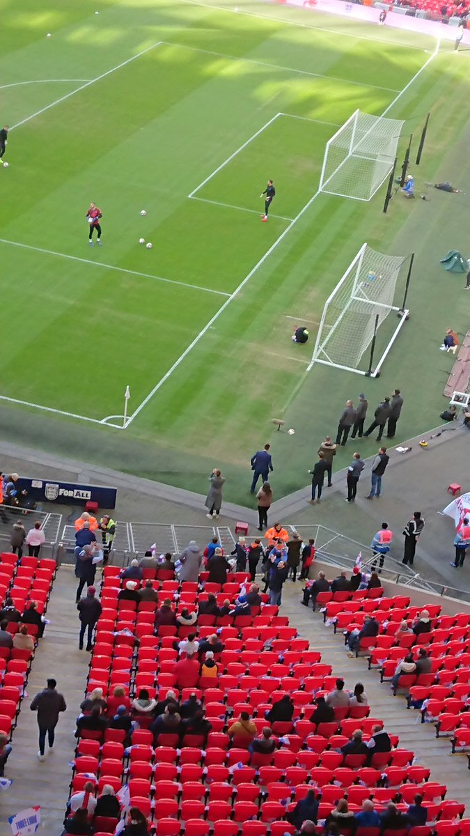yidprincess28's tweet photo. #3lions @wembleystadium #engcro https://t.co/ADnv62jgGq