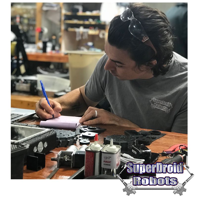 SDRobots's tweet photo. Our Robot techs are busy building bots in SuperDroid Robots workshop. https://t.co/YxIWdiZ46U
#robots #omgrobots #webuildrobots #custom #tactical #tacticalgear #tech #techies #technician #buildit #usaMade #ncMade #robotics https://t.co/CdrC0O9gAY