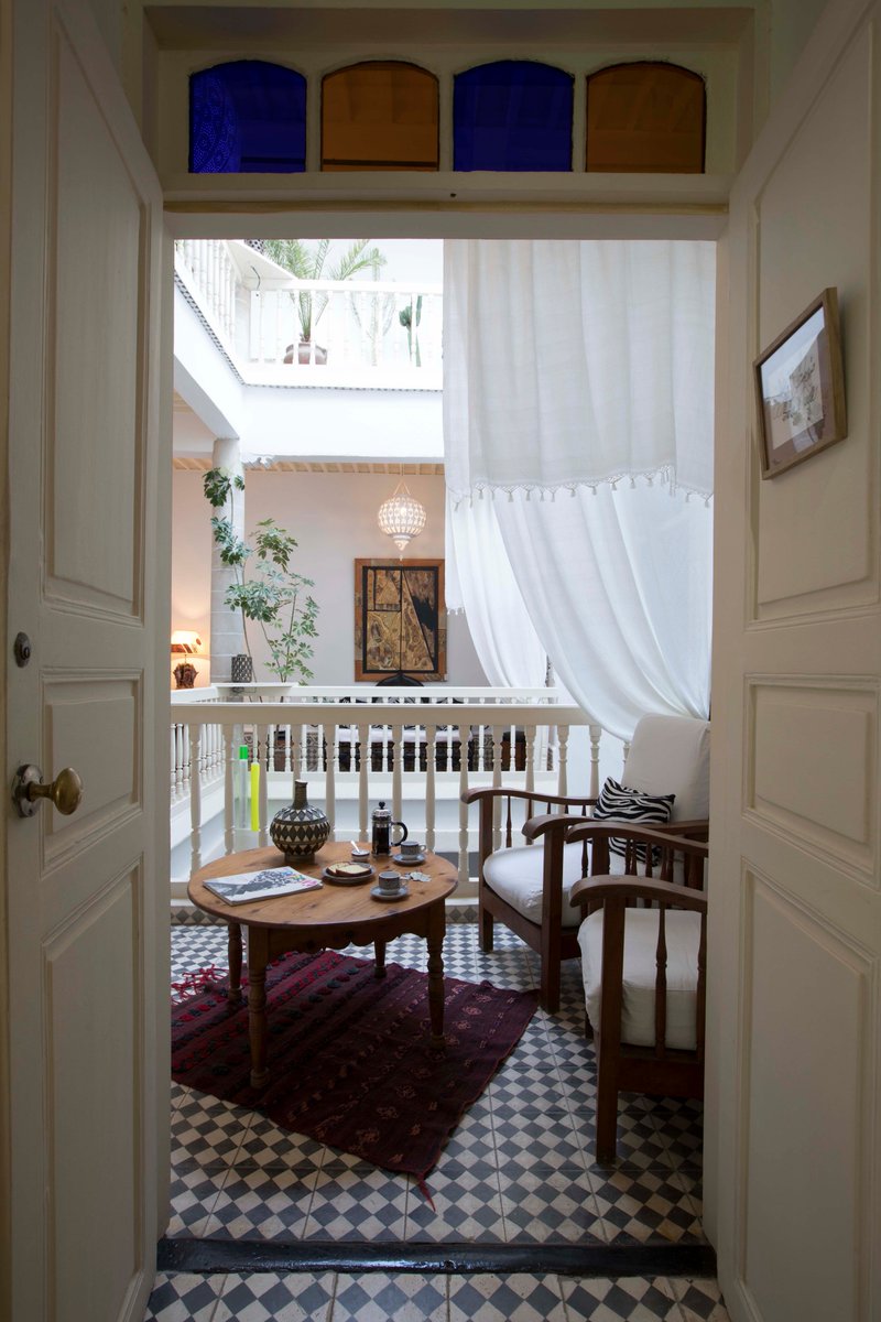 RiadEmotion's tweet photo. #riademotion #Emotion #riad #Essaouira #placetobe #medinalife #Orientalchic
#maisondecharme #boutiquehotelemotion https://t.co/7Y7ggDSTON