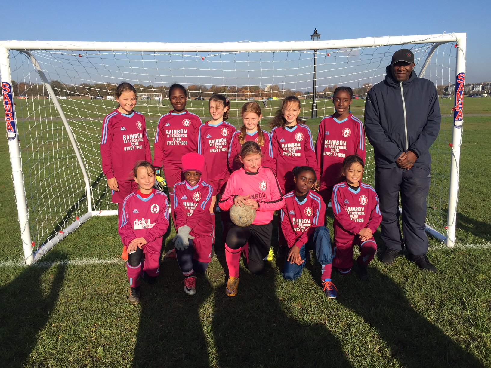 Continuo Síguenos Buena voluntad Dalmain Primary School on Twitter: "Outstanding #football this weekend from  the girls, who won all their matches. They played in their new kit  sponsored by Rainbow After School Club @AfterSe23, with matching #