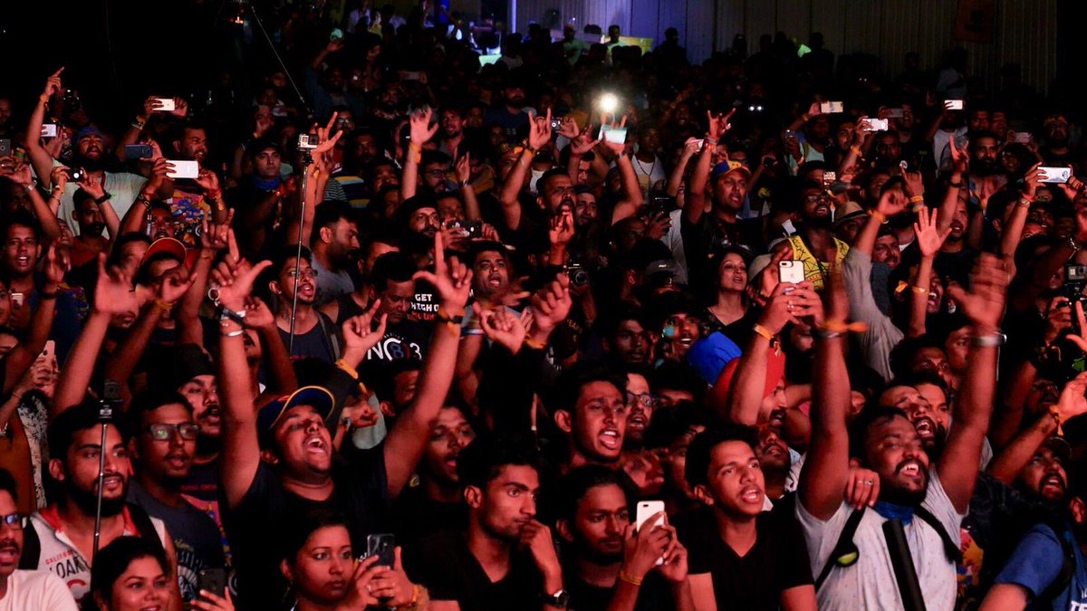 frenchmiracle's tweet photo. Dernière date de ce 4ème @frenchmiracle tour hier soir au Royal Enfield festival a GOA ! @saro_beatbox y a mis le feu 🔥 ! Et ce public était dingue ! L’Inde la 2nde patrie du beatbox 🇮🇳 ? Pix @thibautboulais #frenchmiracle #frenchmiracletour #beatbox #loopstation #india #travel https://t.co/GPq6t5m4fY