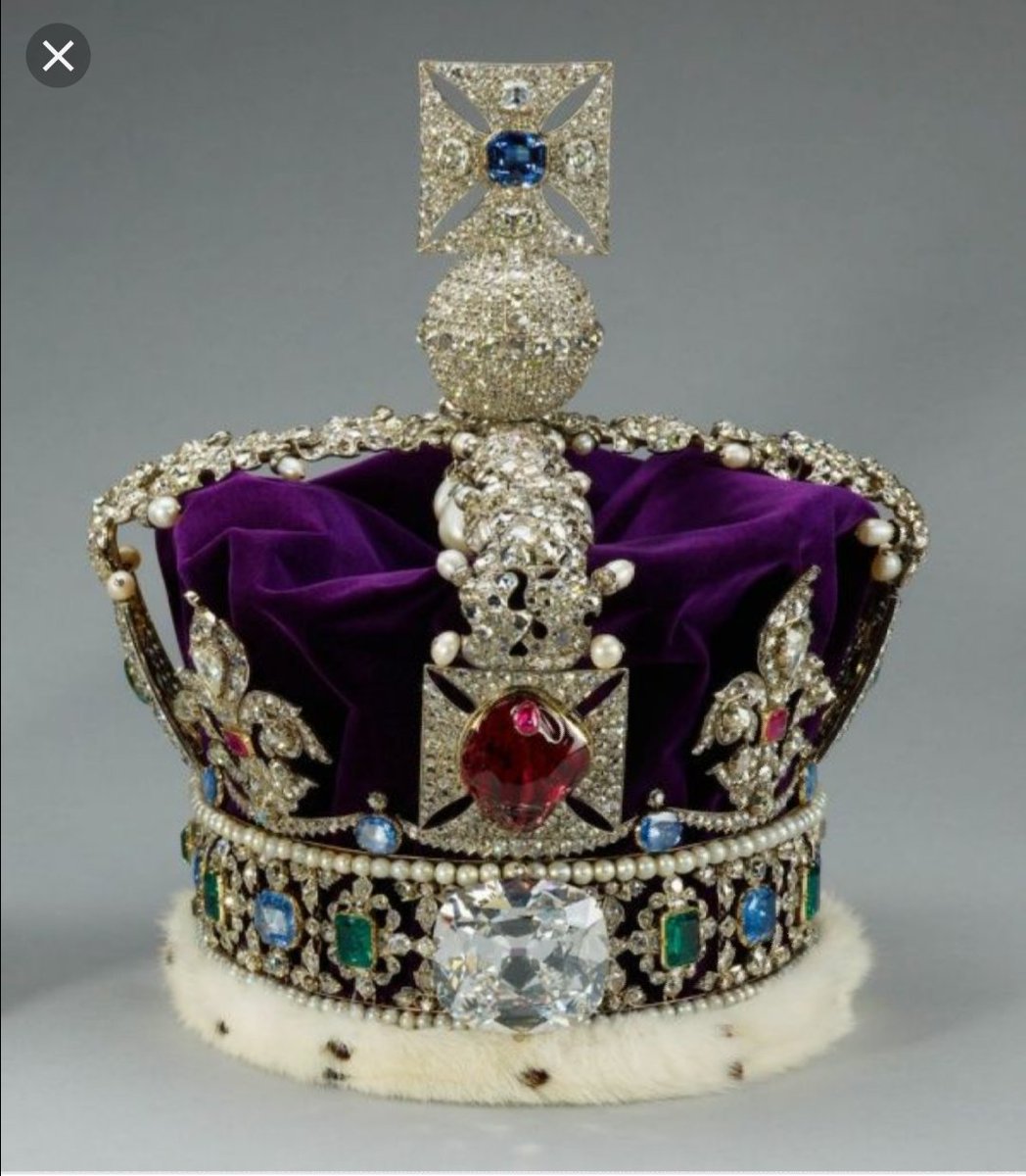 InglesaCorona's tweet photo. Le hemos añadido unas joyitas nuevas,qué os parece? #CoronaInglesa #England4Ever https://t.co/Jv95PkryWQ