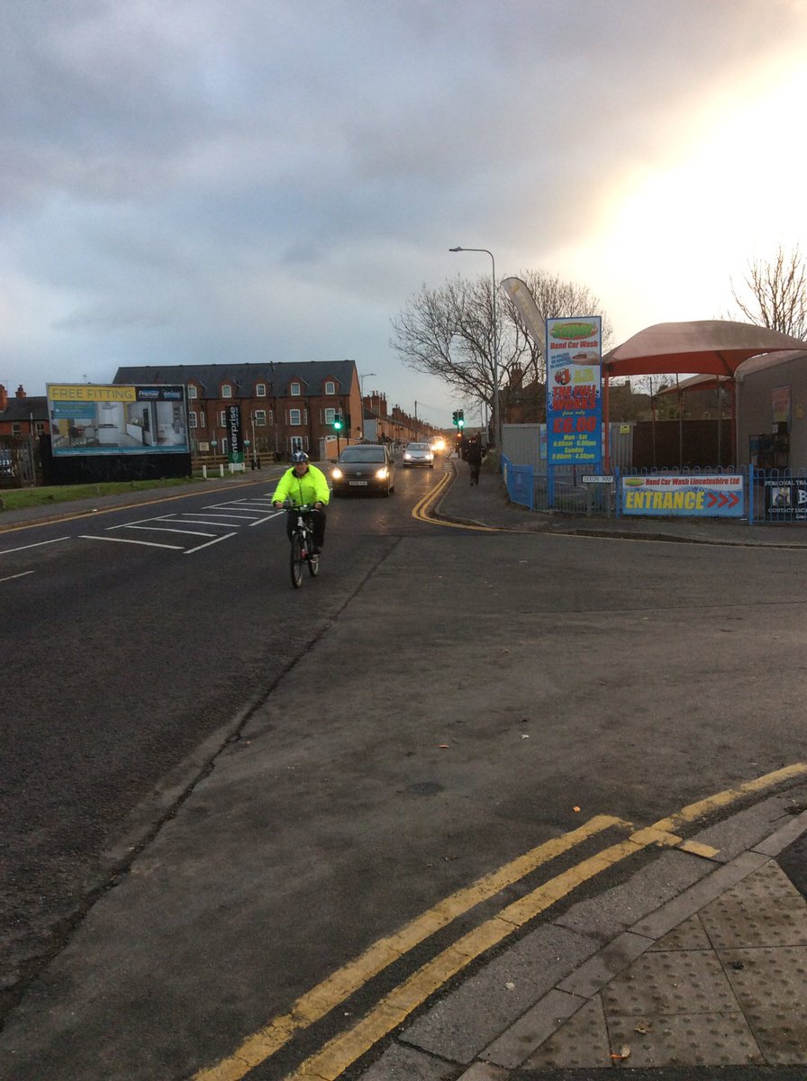 LincsPolice's tweet photo. PCSO Kay is putting in the miles. Vast majority of motorists are giving her lots of space. #OpSafePass https://t.co/gPokmhEP3k