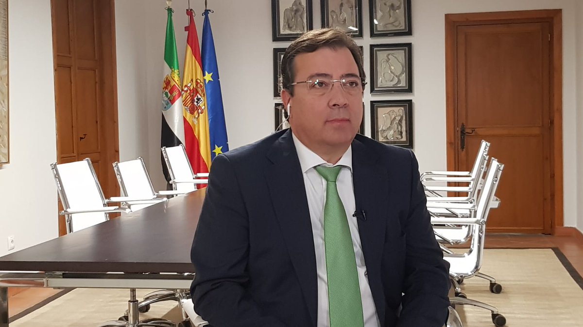 🔴<a href="/GFVara/">Guillermo Fdez Vara</a>:  Extremadura tiene paz social, tierra y sol pero no tiene tren. Es el elemento que nos falta para ser más competitivos #TrenDignoYa 🚄 <a href="/EspejoPublico/">Espejo Público</a>