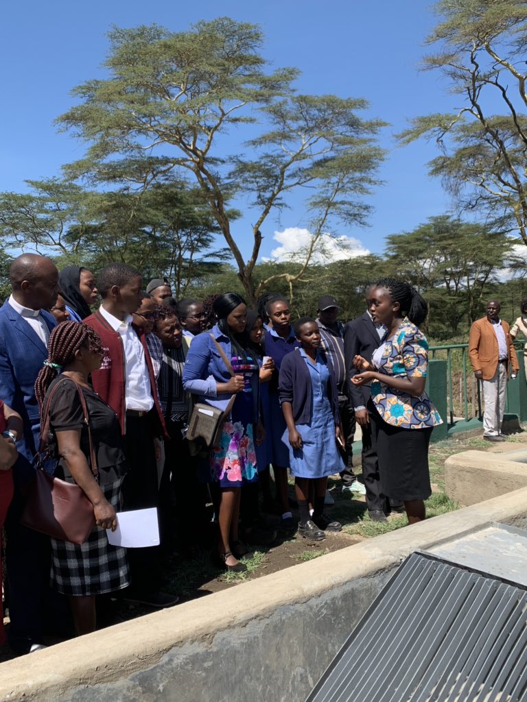 Sanivation's tweet photo. Tours have started showing each of the features of the new factory. Here at the dewatering station Naiomi (@Shikukogi) explains how the future fuel is separated from liquids. @NakuruCountyGov @naivawass #Poo2Power #WorldToiletDay2018 #WorldToiletDay https://t.co/h6wi5GX7un