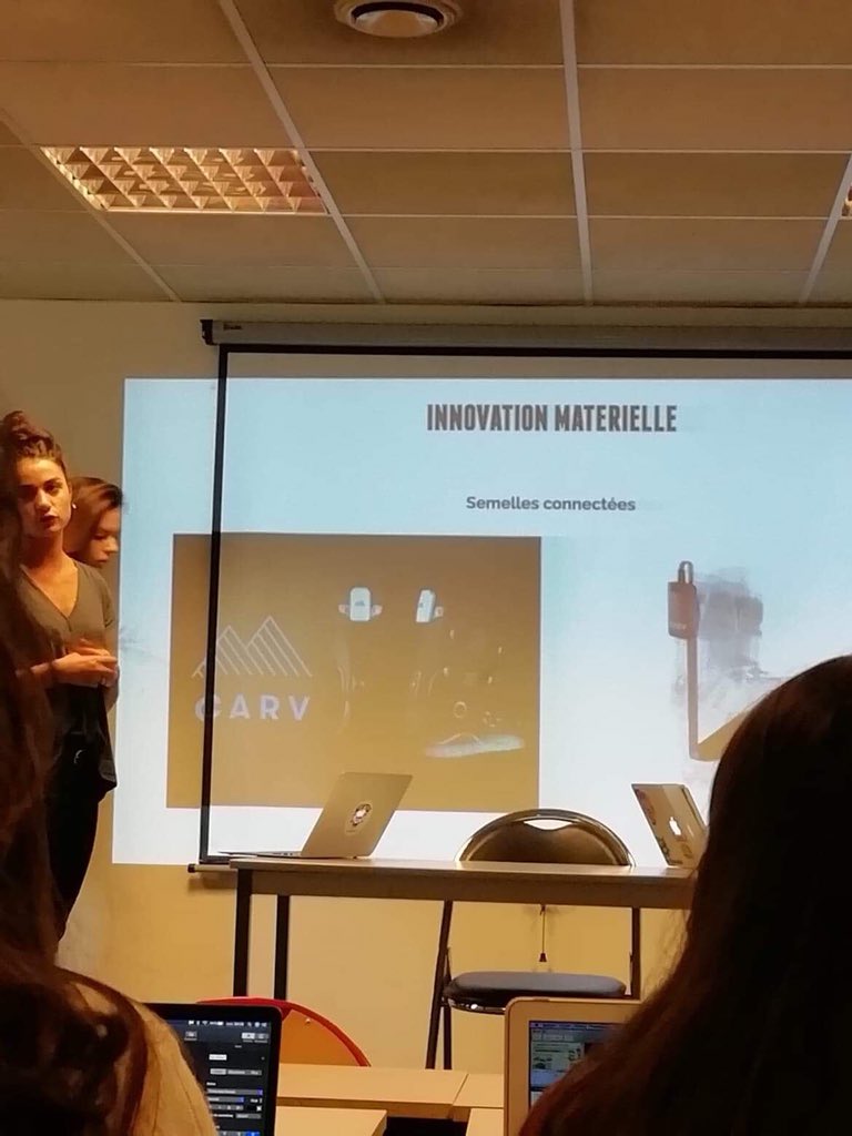 LeaPouget's tweet photo. Belle présentation sur la transformation digitale et les sports de glisse ! ⛷⛷❄️ #Transfonum #Bordeaux @ArnaultChatel https://t.co/yqvs3YilD7