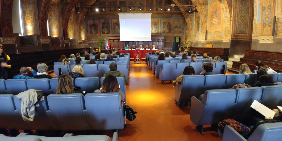 giovannigentili's tweet photo. "Prendersi cura dell'#adozione a #scuola" oggi a #Perugia con @RegioneUmbria @VillaUmbra #UsrUmbria @MiurSocial @CoordinamenCARE #adozioneinternazionale https://t.co/2M7phGB2nC