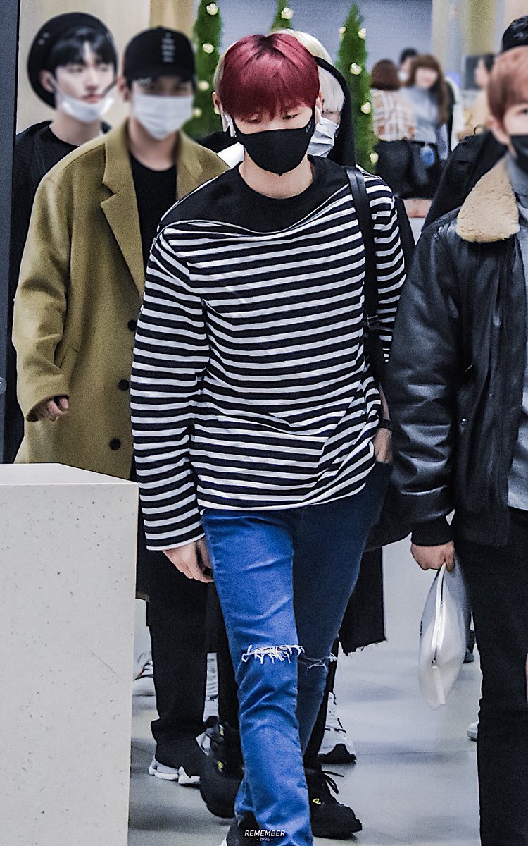 REMEMBER_1996's tweet photo. 181118 ICN Arrivals 🐶❤

#강다니엘 #워너원 #kangdaniel #wannaone #WannaSpringBreeze https://t.co/rd0SpkZlKJ