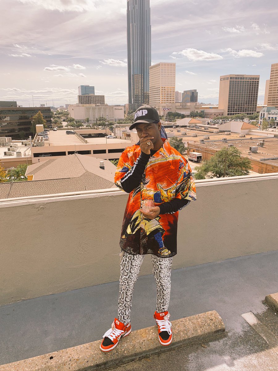 DomierDOSH's tweet photo. Need Some Ventilation.. Lil Vacation..
HOUSTONFORNICATION https://t.co/sqC4pEqxYB