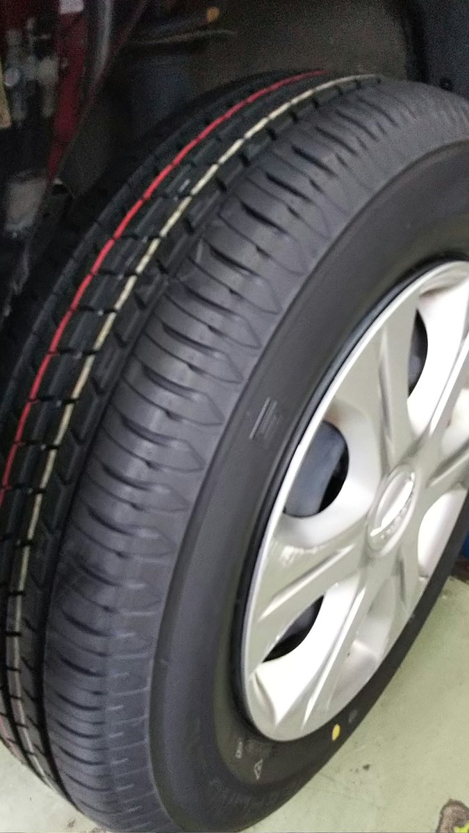 ট ইট র ミスタータイヤマン ホリエ 本日のタイヤ交換 O O お車日産ノート タイヤブリヂストンセイバーリングsl101 2本 ありがとうございます ミスタータイヤマン 日産ノート