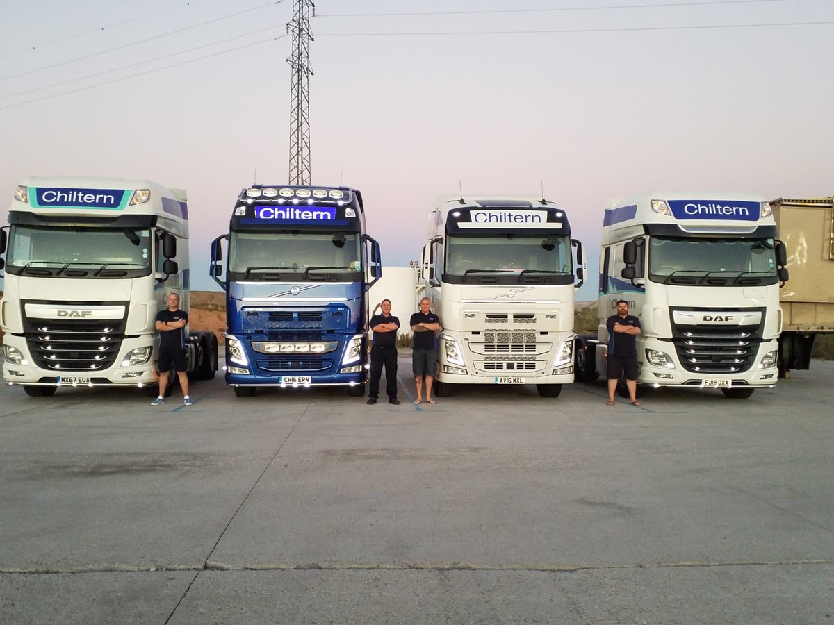 ChilternDist's tweet photo. Cuatro conductores ! Chiltern Distribution Ltd in Spain 🇪🇸 #lovelorries #lookoutSpain #onyourroads https://t.co/eGbTlYTjfi