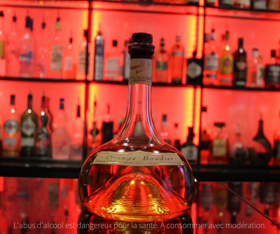 GabrielBoudier's tweet photo. L’arôme parfait pour entrer dans la période de Noël : la liqueur à l’Orange de notre gamme « Les Paradoxales » ! 🍊❄️
#Dijon #Boudier #Liqueur #WineMorning https://t.co/5RtbMkQF4S