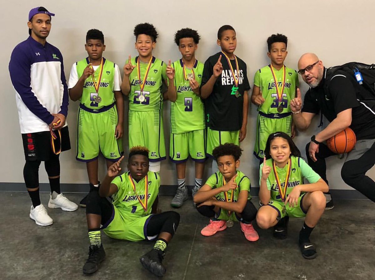 LightningElite_'s tweet photo. π£πHARDWARE ALERT....Congrats to our LE 2026 Boys for bringing home the championship in the D-Town Thanksgiving Classic 6th Grade Division. Starting off strong! #LE2026 #lightitup #LEbasketball #LEfamily https://t.co/sKmu1g5c6Z