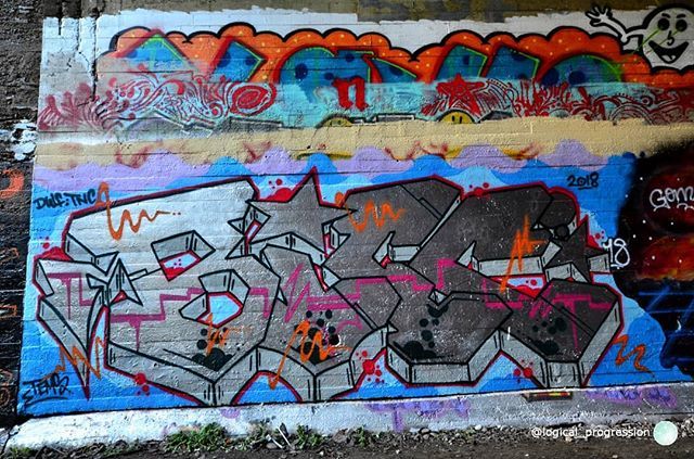 LogicalProgres's tweet image. #Graffiti #graffitiwall #graffitiworld #streetart #fatcap #art #artwork #graffitiart #urbanart #welovestreetart  #bombing #katutaide #instagraffiti #streetartphotography #aerosolart #logical_progression #gallerywall #urbanart #streetartdaily #sprayart #t… ift.tt/2FwJDZQ