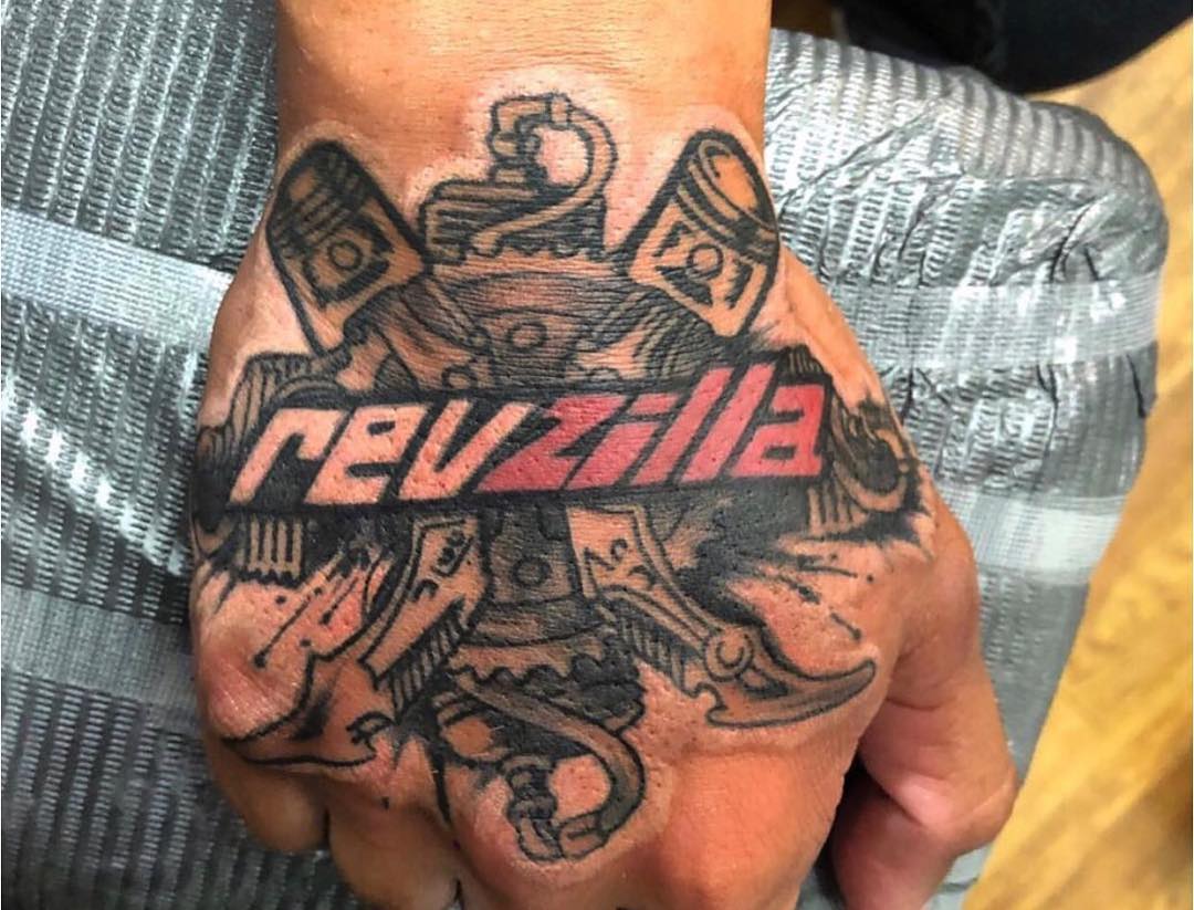 NavyYardPhila's tweet image. Advancing the experience of the motorcycle enthusiast is RevZilla's mission and they certainly take it personally. Check out the retail showroom on 26th street during your next visit to the Navy Yard! (📸: @RevZilla//Instagrammer islandboy631)  #RevZilla #ZLA #discovertheyard