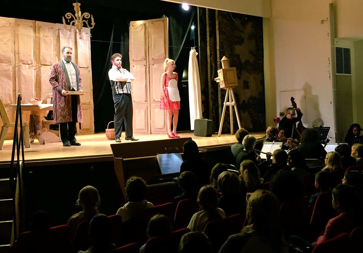 Mairie9Paris's tweet image. Grâce à l’association @Operacting et la @Mairie9Paris, les écoliers du #paris9 ont la joie de découvrir la magie d’#Offenbach à travers l’univers de Pomme d’Api cc @dburkli