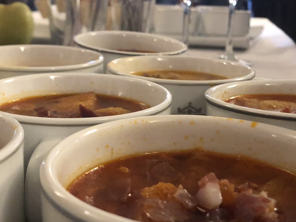 Este momento es uno de mis preferidos, momento de la gastronomía de <a href="/Avilaautentica1/">Ávila Auténtica.</a> en el Parador de Gredos, el Foro de Cocina Rural está transcurriendo con toda normalidad #ARGIrural #AvilaAuntentica
